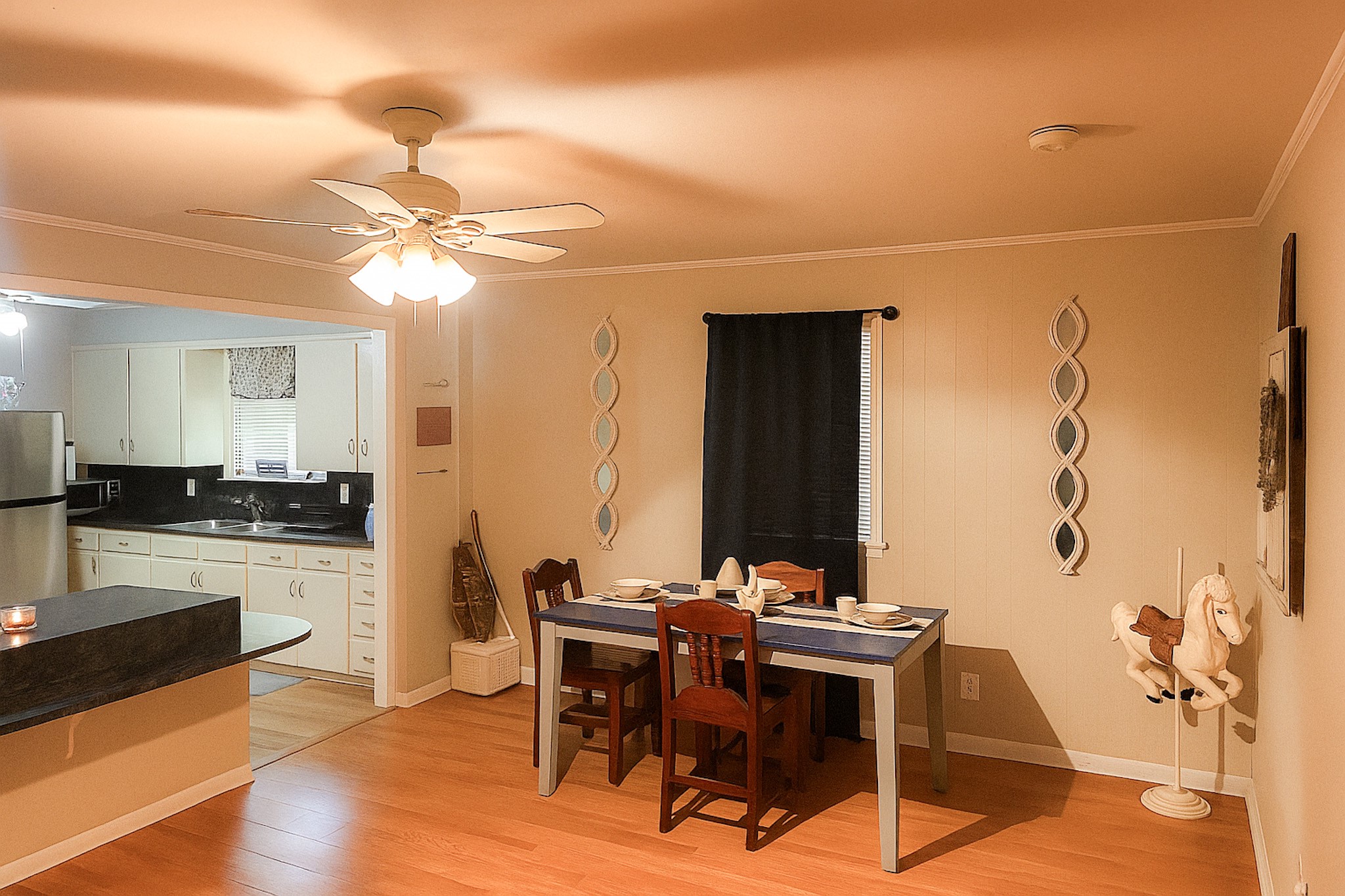 459 Davis Street Fairfield, TX 75840 - Photo 2 of 6 Dining room