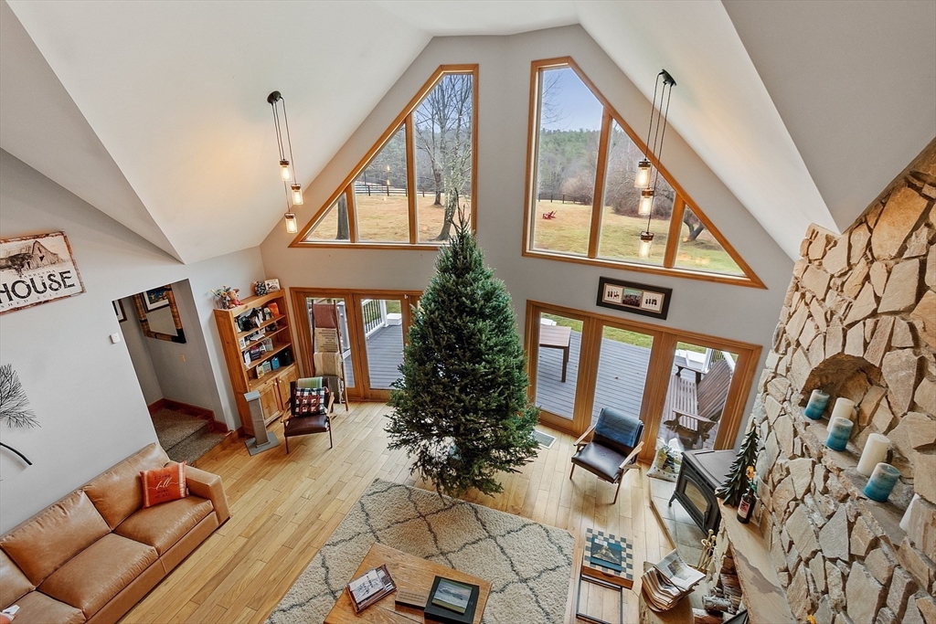287 Chapman Road, Unit 1 Barre, MA 01005 - Photo 20 of 38 a view of an entryway with wooden floor