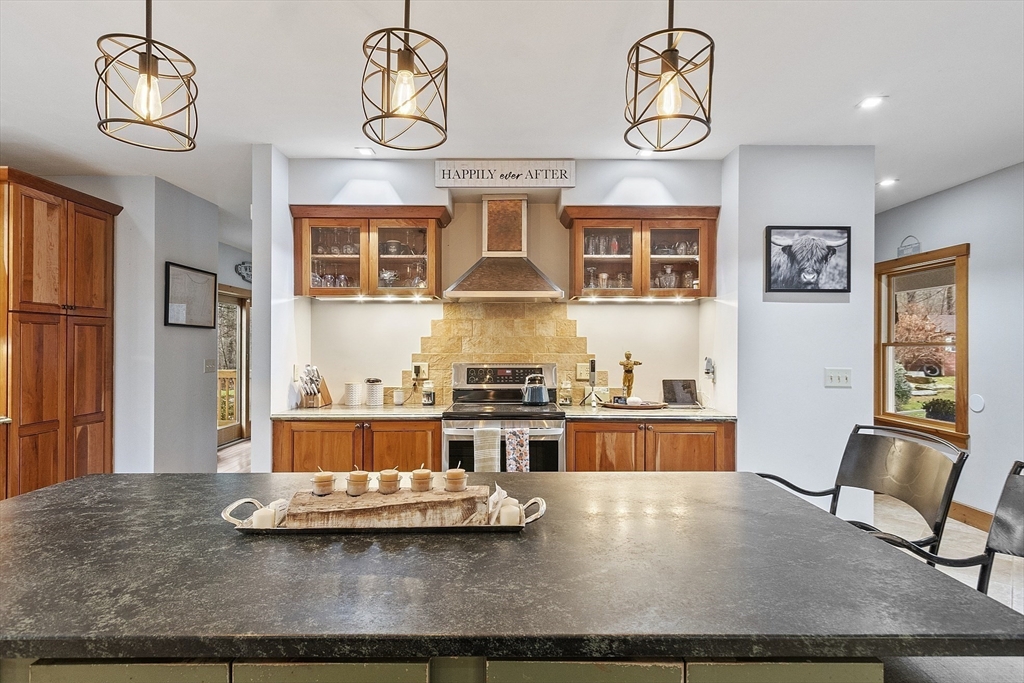 287 Chapman Road, Unit 1 Barre, MA 01005 - Photo 4 of 38 a view of a dining room with furniture