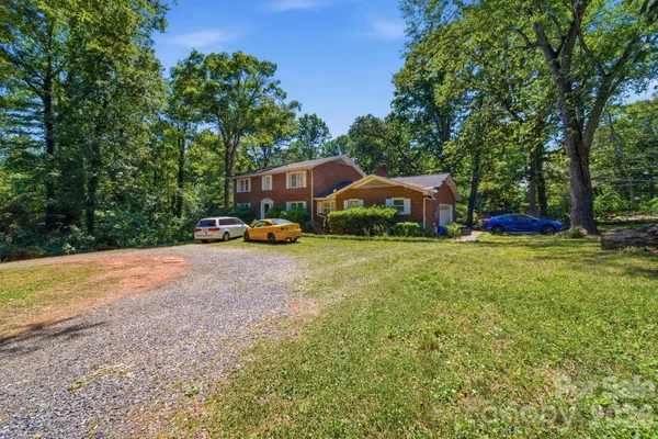 $440,000 | 970 23rd Avenue Northeast, Hickory, NC 28601