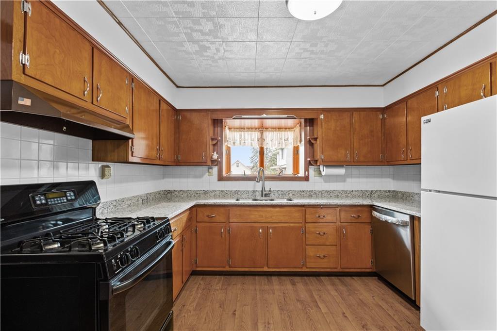 520 Edgeview Road Lower Burrell, PA 15068 - Photo 10 of 21 Gallery Image 10