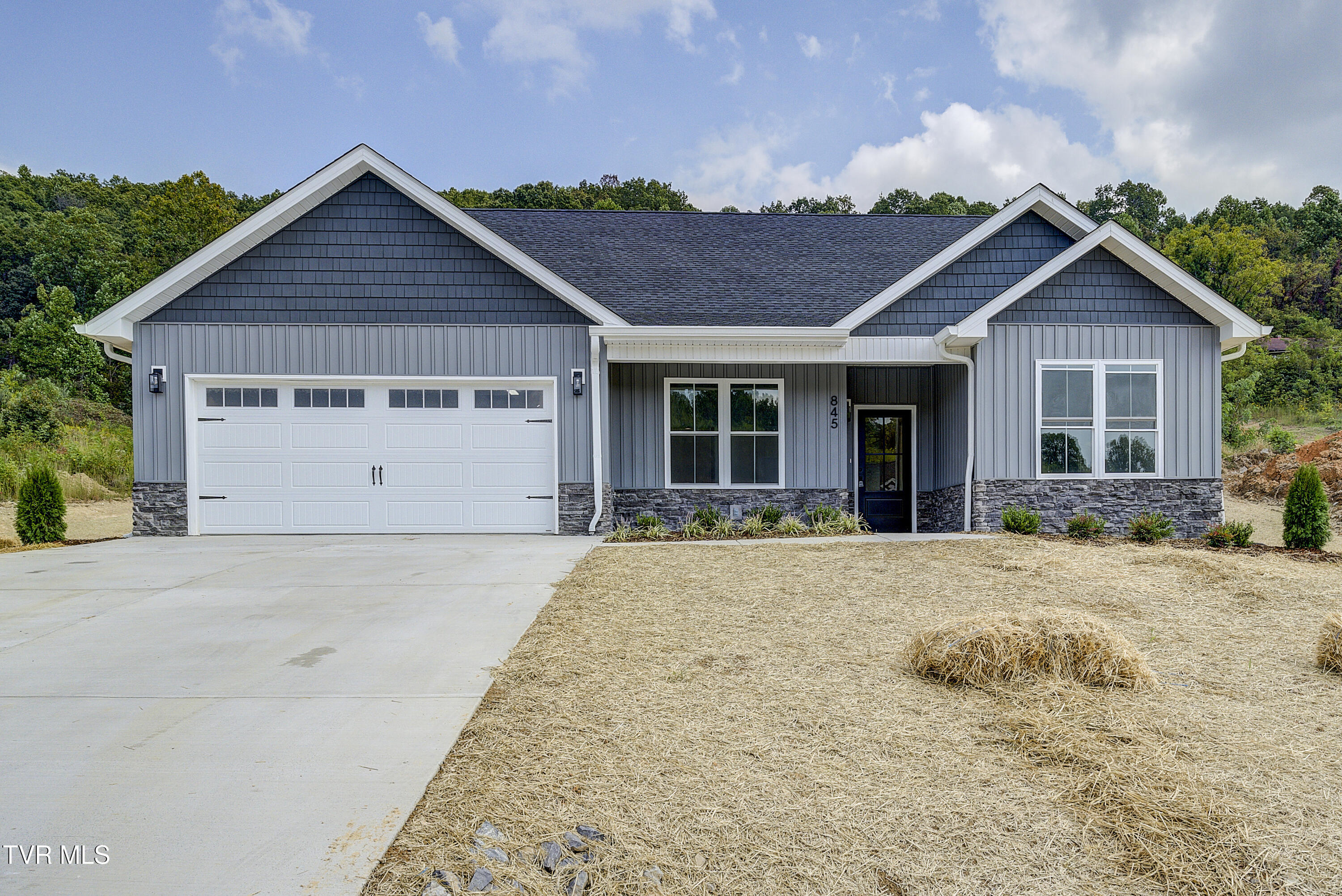 845 Granby Road Kingsport, TN 37660 - Photo 1 of 5 845Granby-crop1-1