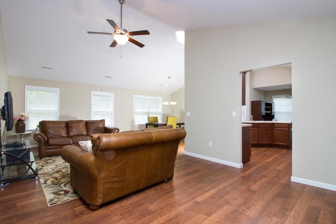 105 Gallant Lane Anderson, SC 29621 - Photo 4 of 32 Gallery Image 4