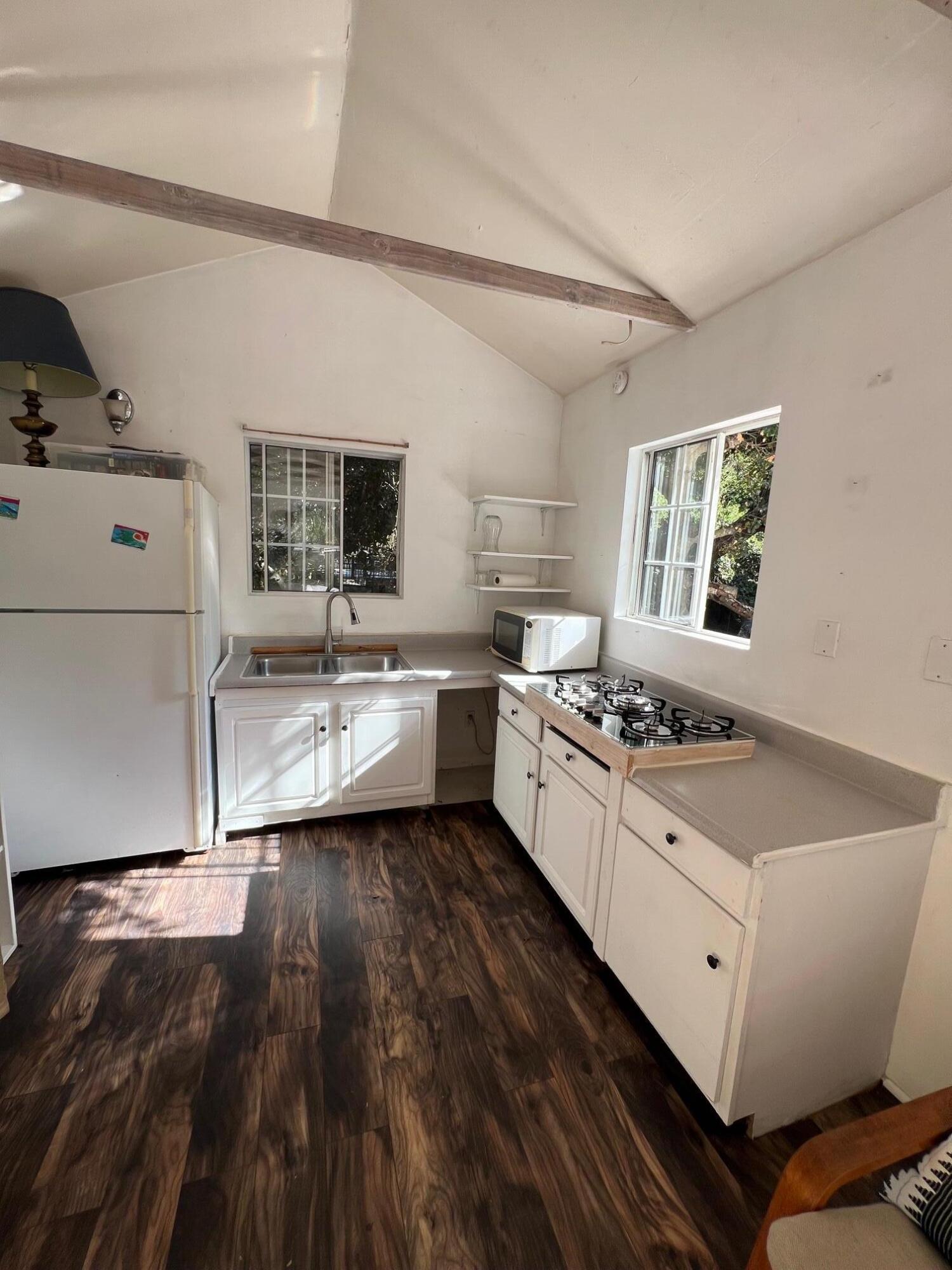 800 Toro Canyon Road Santa Barbara, CA 93108 - Photo 12 of 27 Southern Unit kitchen