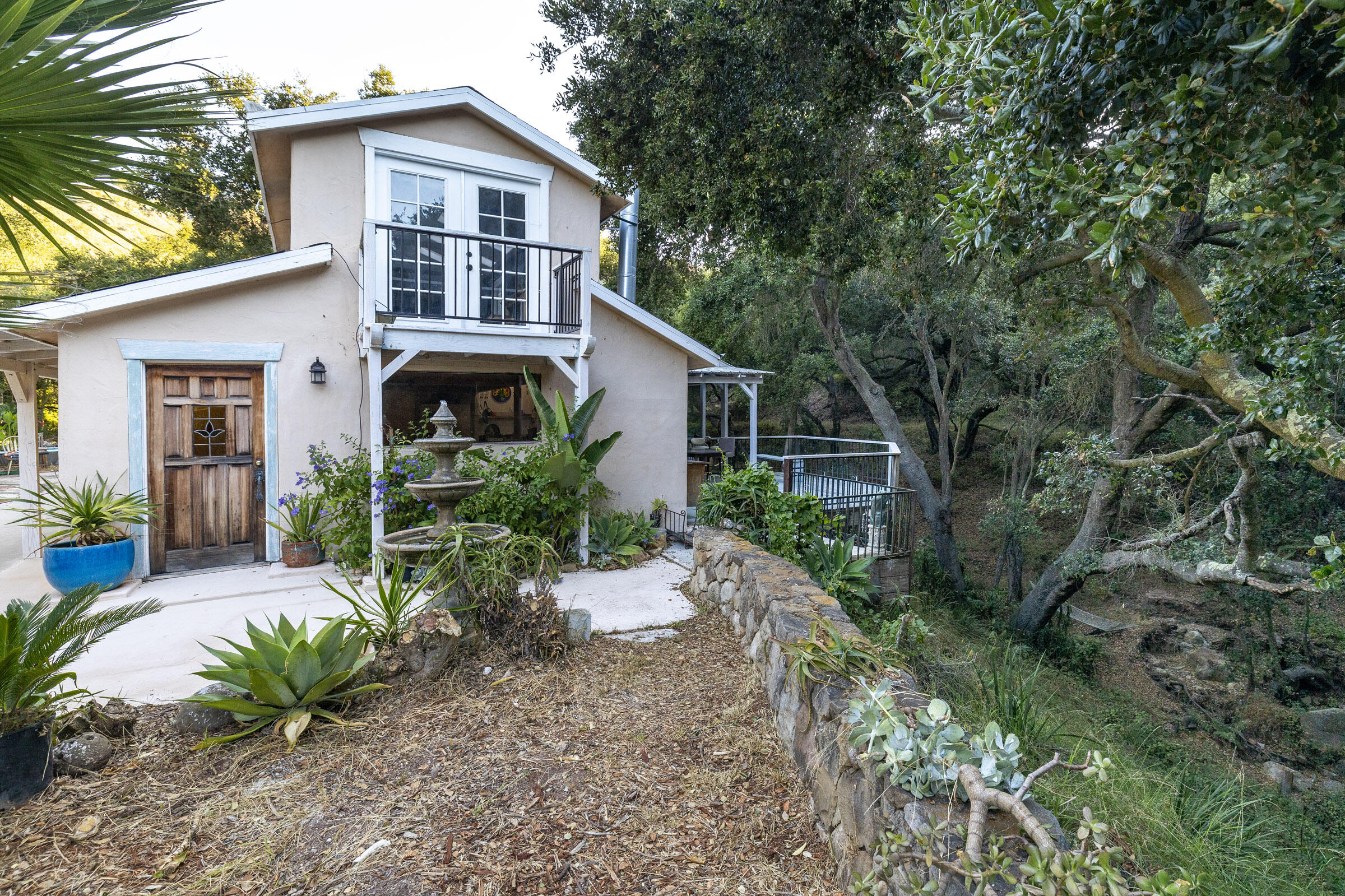 800 Toro Canyon Road Santa Barbara, CA 93108 - Photo 2 of 27 Northern Cabin
