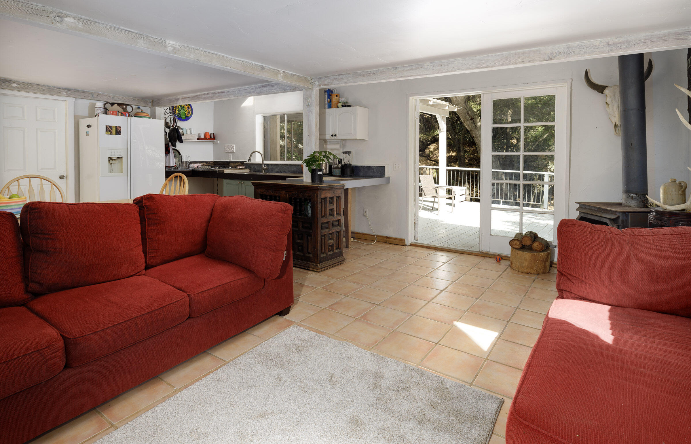 800 Toro Canyon Road Santa Barbara, CA 93108 - Photo 4 of 27 Living room & patio