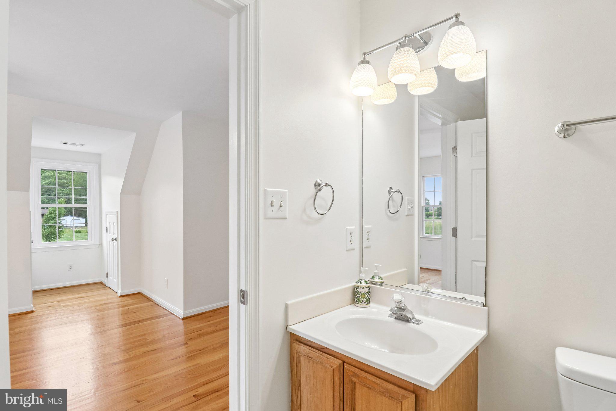 4940 Bryantown Road Waldorf, MD 20601 - Photo 53 of 102 Bedroom 5 - full bath