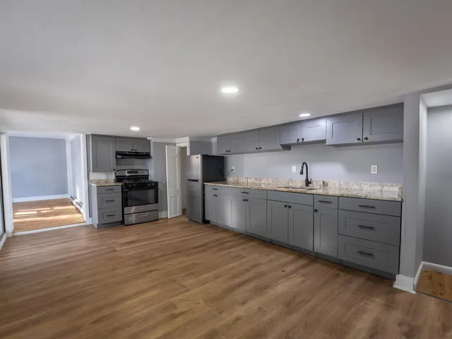 $2,000 | 94 Chandler Street, Unit A, Nashua, NH 03064