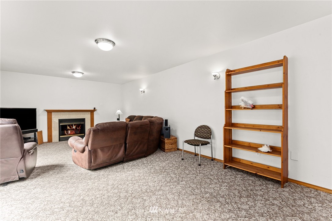 15295 Bandix Road Southeast Olalla, WA 98359 - Photo 2 of 40 Gallery Image 2