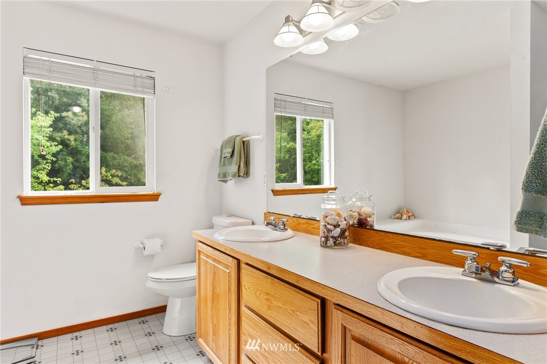 15295 Bandix Road Southeast Olalla, WA 98359 - Photo 22 of 40 Gallery Image 22