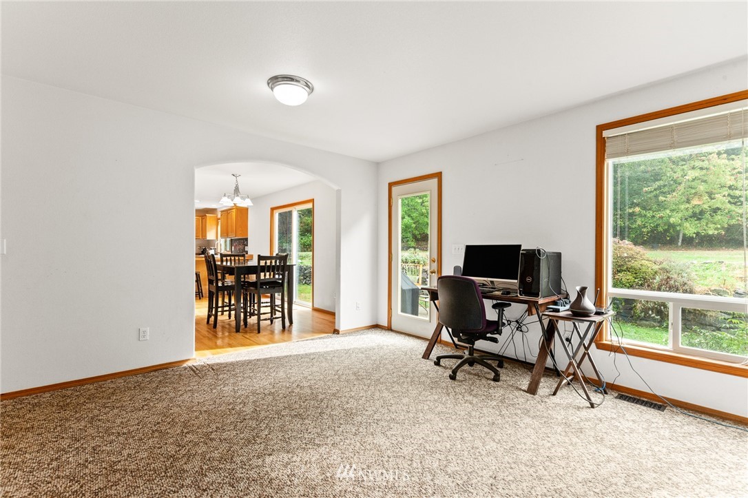 15295 Bandix Road Southeast Olalla, WA 98359 - Photo 4 of 40 Gallery Image 4