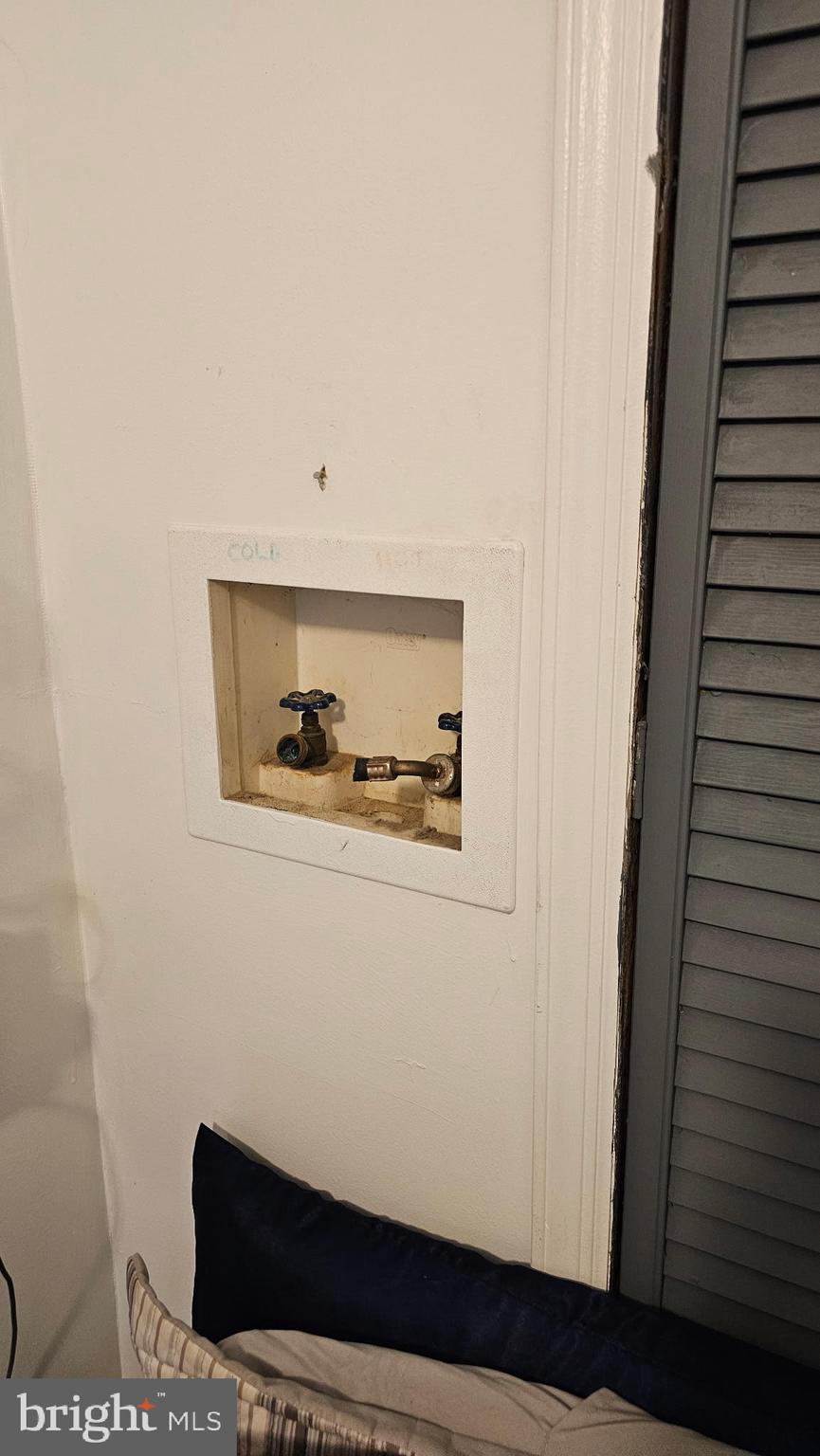 243 Van Horn Avenue Clementon, NJ 08021 - Photo 26 of 41 Laundry Hook Up in Small Room With the twin bed