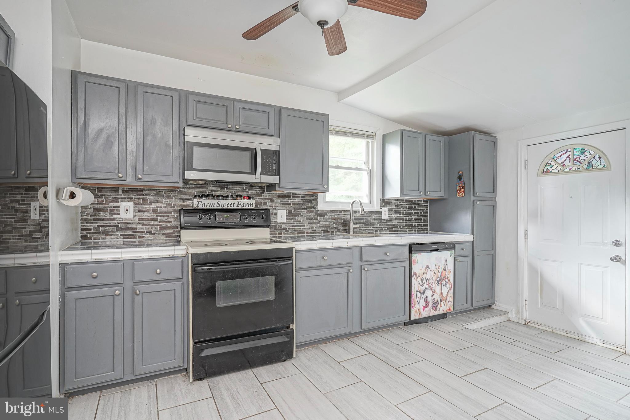 243 Van Horn Avenue Clementon, NJ 08021 - Photo 4 of 41