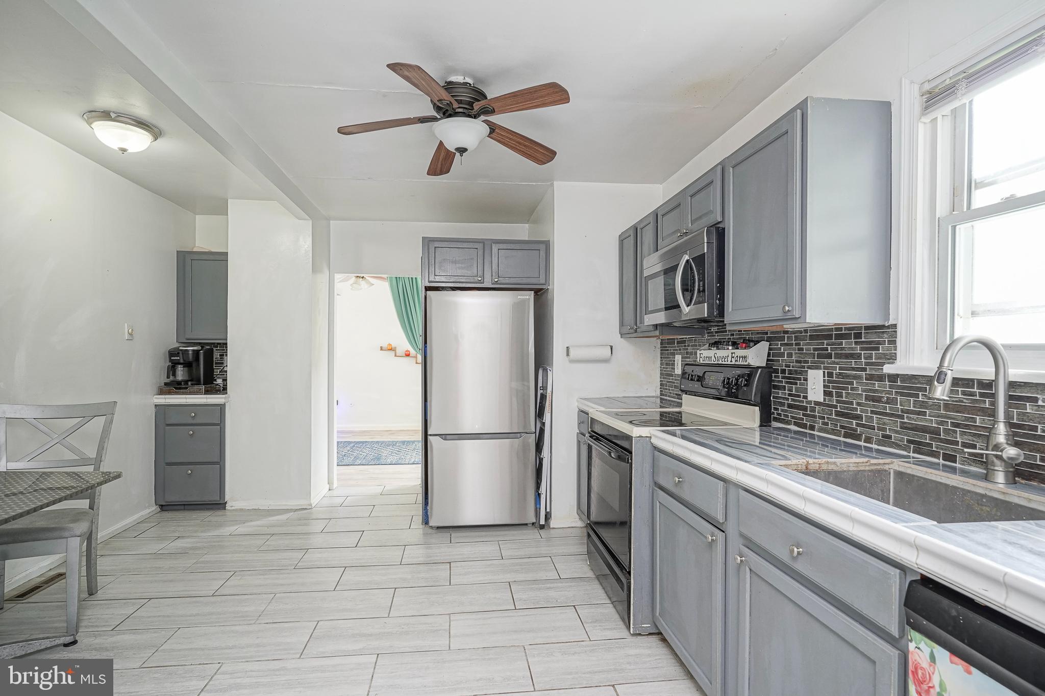 243 Van Horn Avenue Clementon, NJ 08021 - Photo 5 of 41