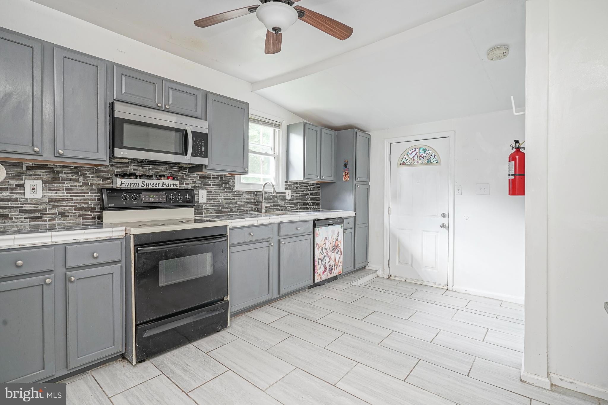 243 Van Horn Avenue Clementon, NJ 08021 - Photo 7 of 41