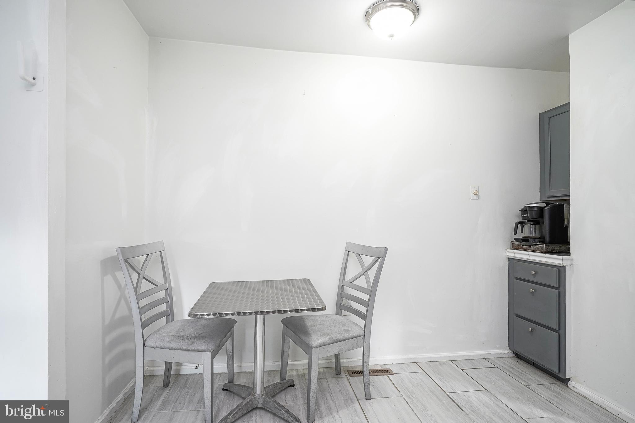 243 Van Horn Avenue Clementon, NJ 08021 - Photo 10 of 41