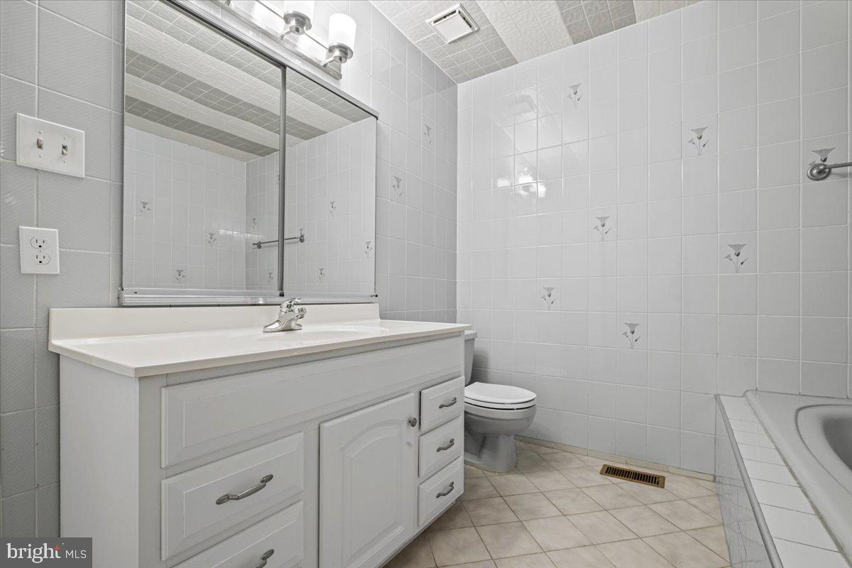 36 Christopher Road Voorhees, NJ 08043 - Photo 27 of 36