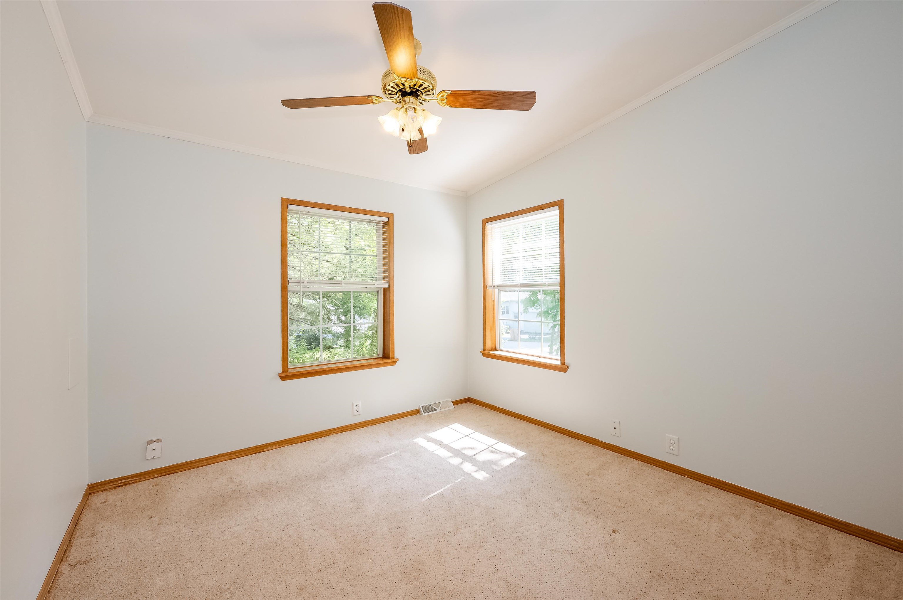 98 Eagle Drive Rochester, NH 03868 - Photo 12 of 35