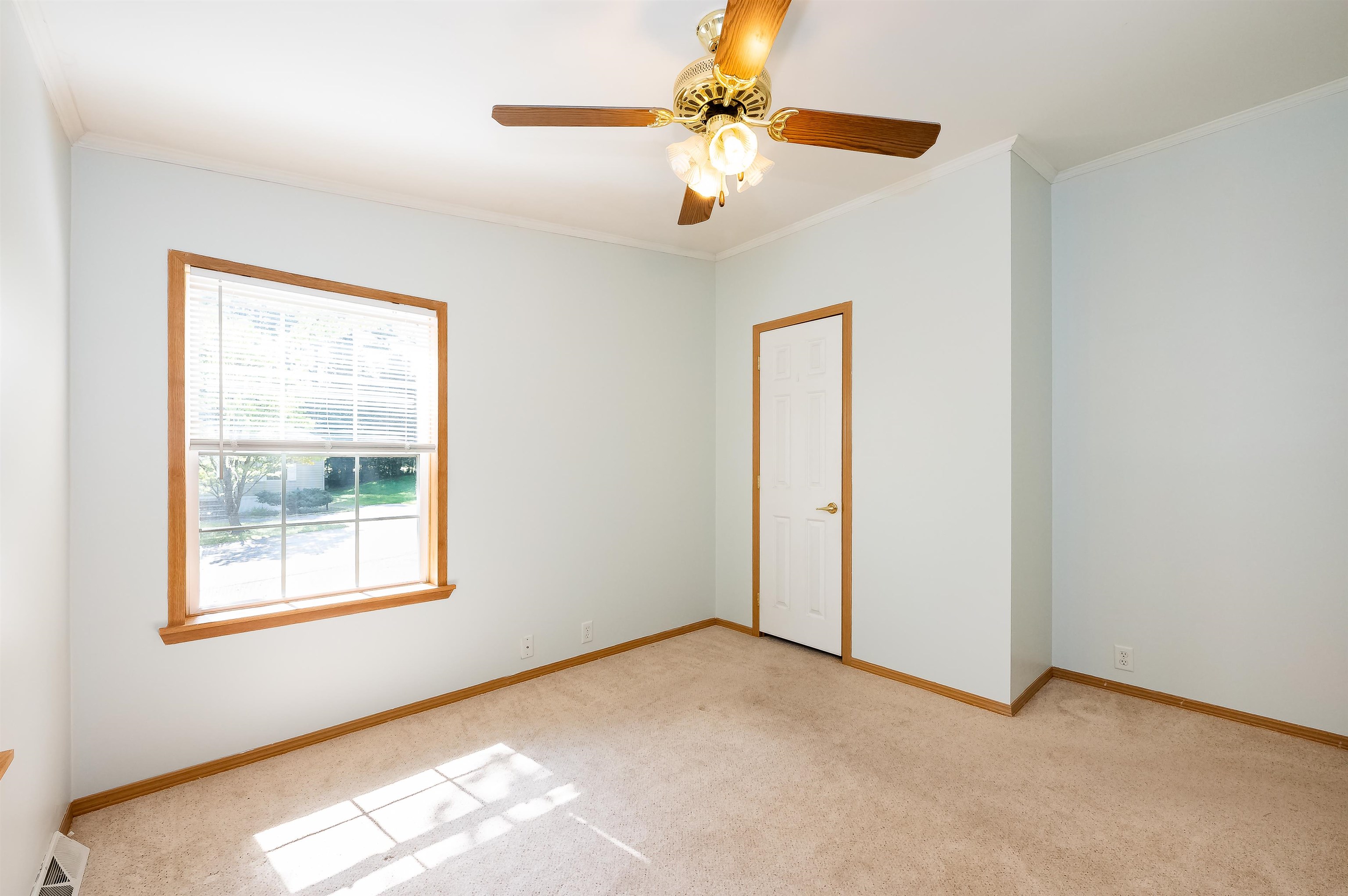 98 Eagle Drive Rochester, NH 03868 - Photo 14 of 35