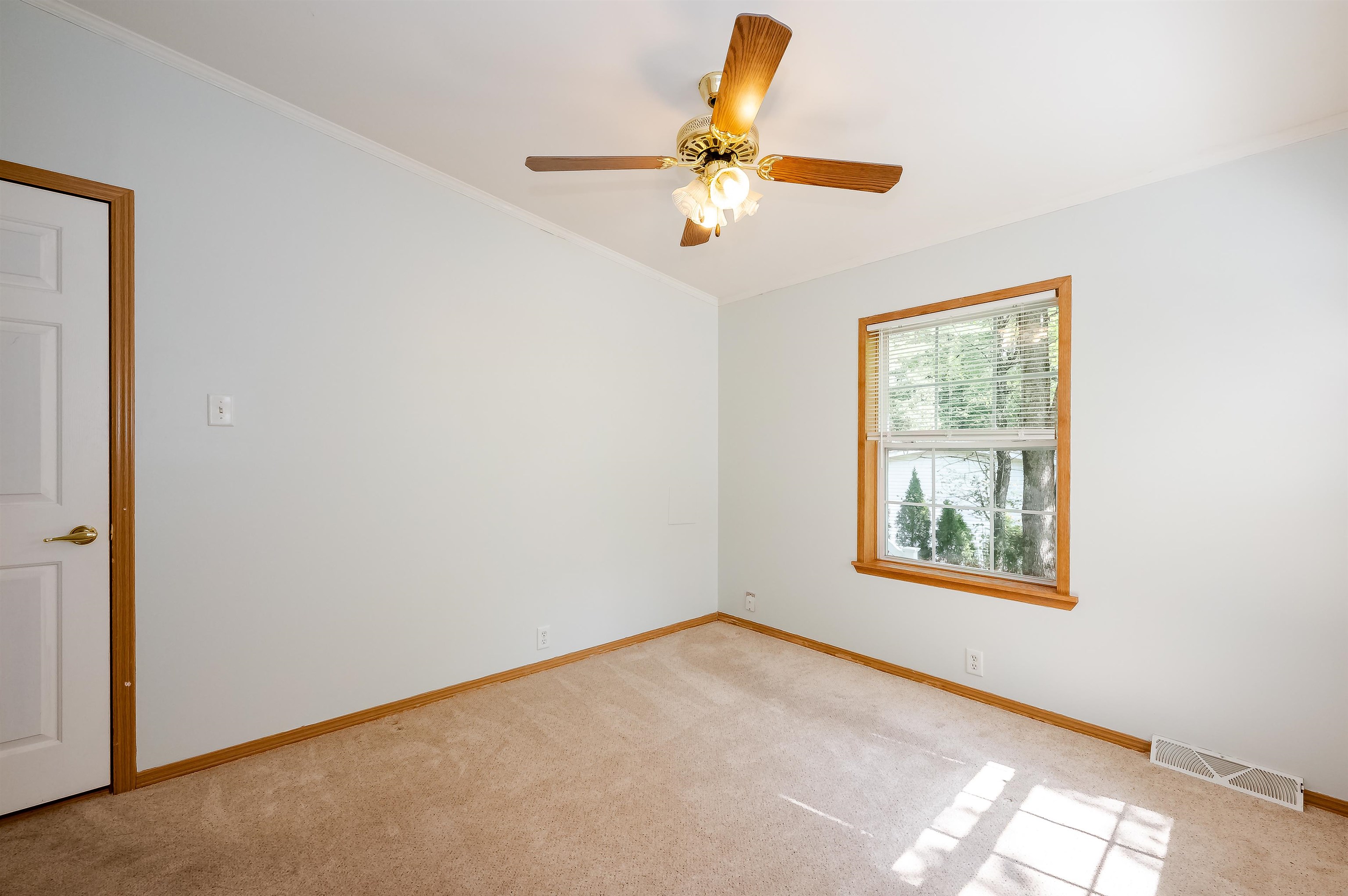 98 Eagle Drive Rochester, NH 03868 - Photo 15 of 35