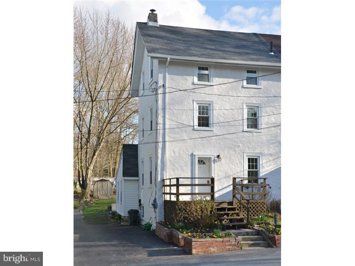 848 Upton Road Aston, PA 19014 - Photo 1 of 25 Exterior Front