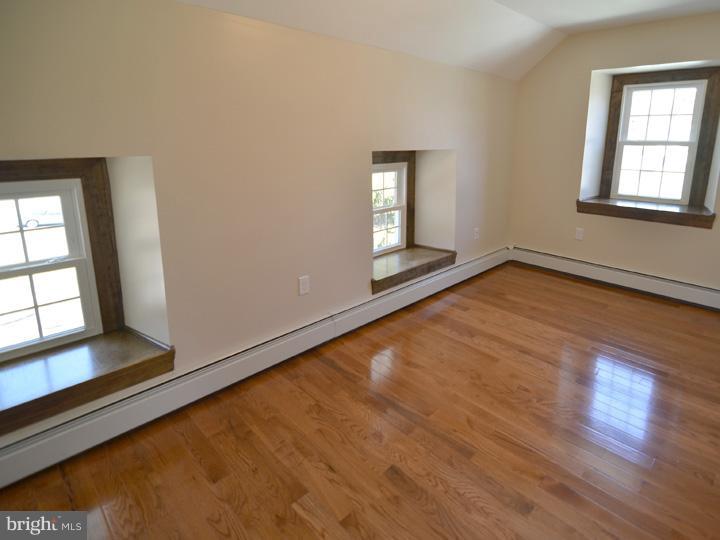 848 Upton Road Aston, PA 19014 - Photo 19 of 25 Bedroom 2