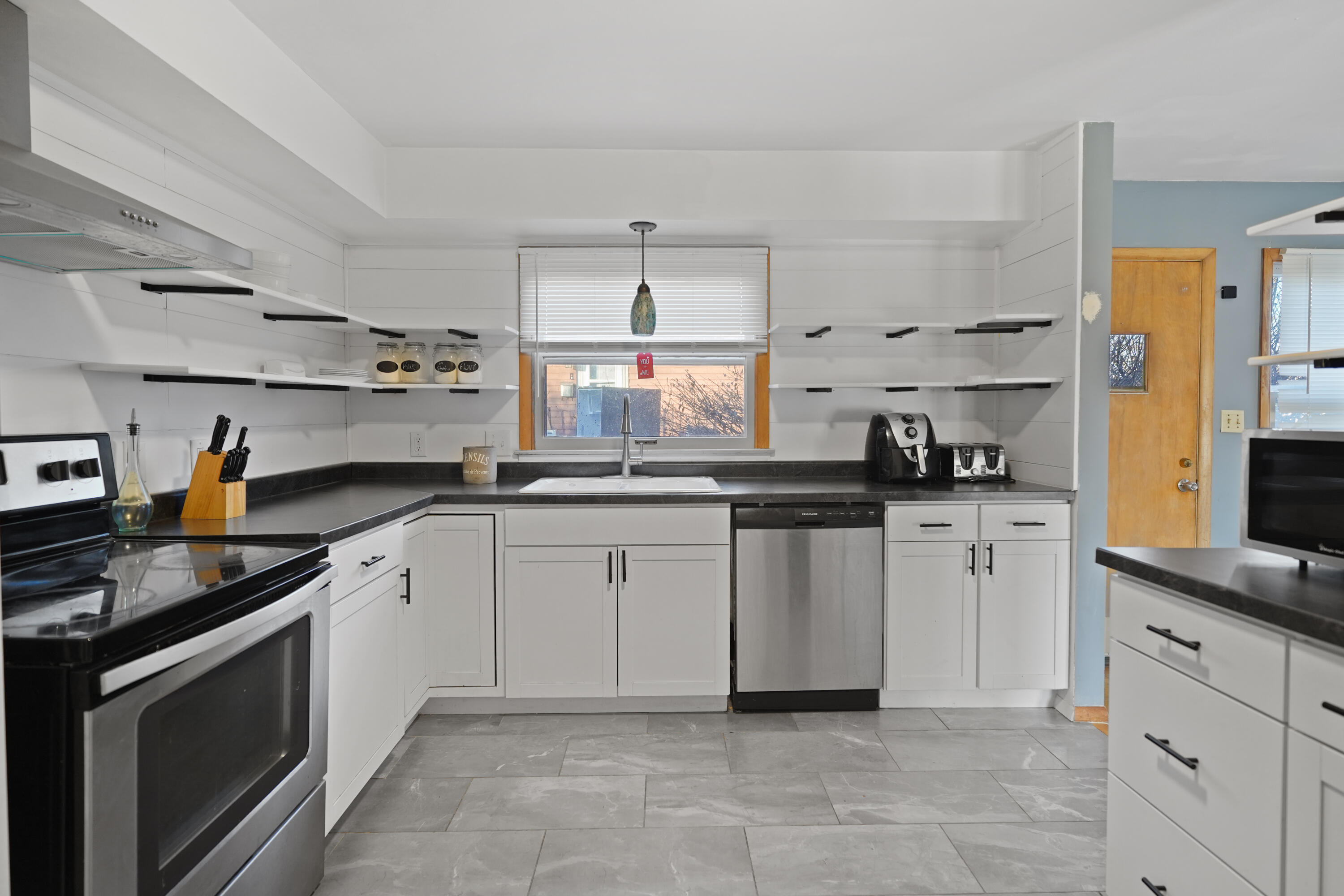 3500 21st Street Racine, WI 53405 - Photo 9 of 34 9