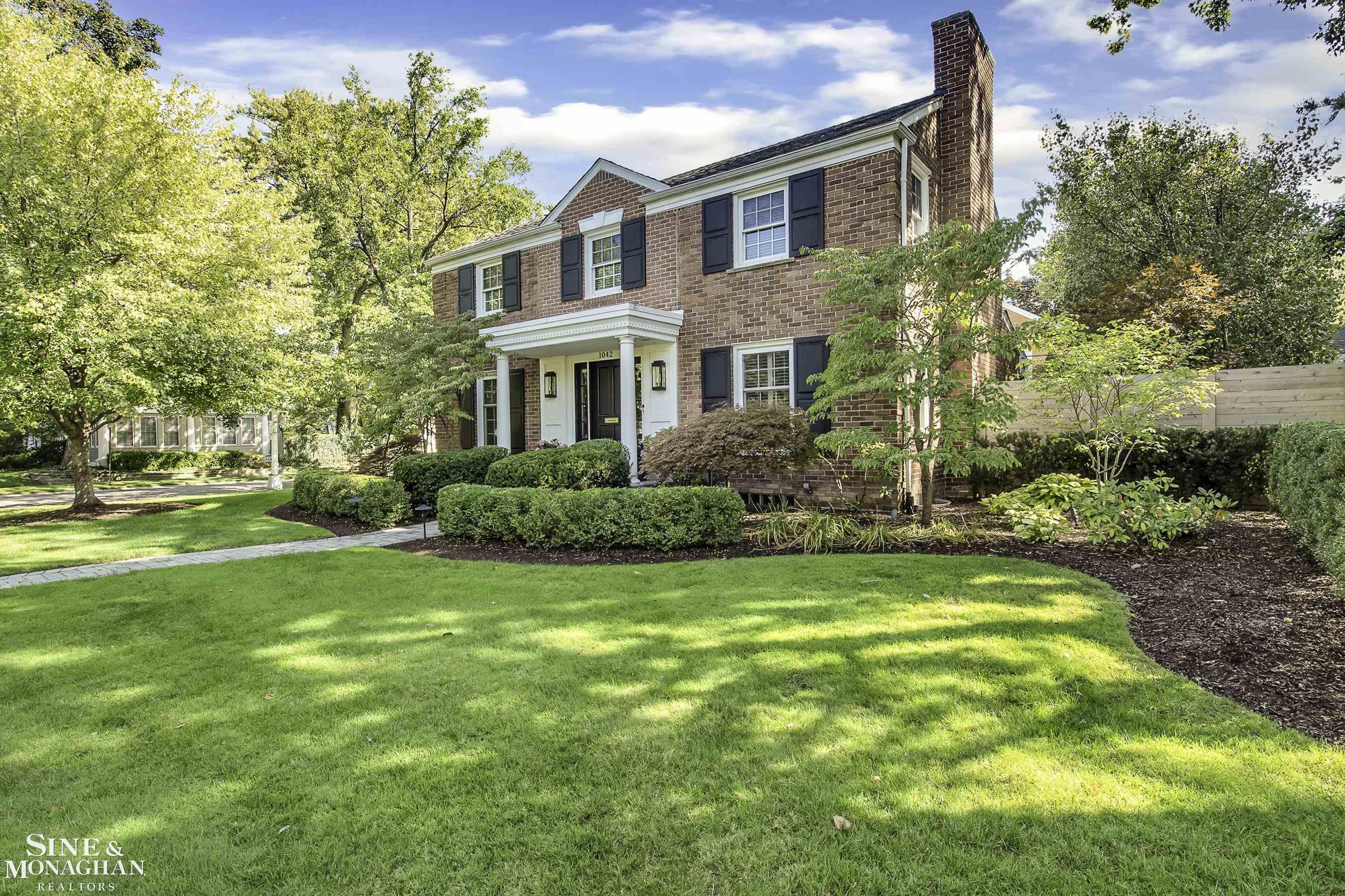 1042 Bishop Road Grosse Pointe, MI 48230 - Photo 44 of 53 50123710-43.JPG