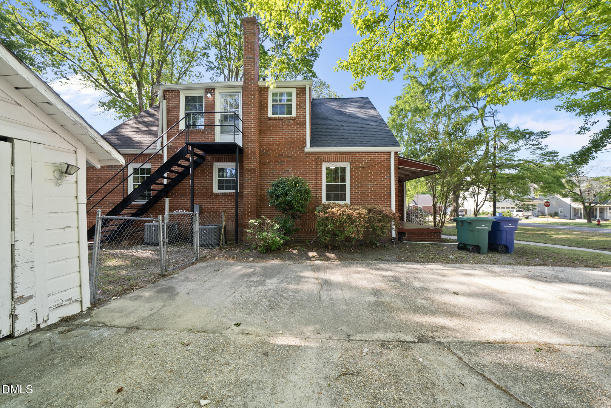 513 Raleigh Street Fuquay-Varina, NC 27526 - Photo 3 of 5 DSC00541