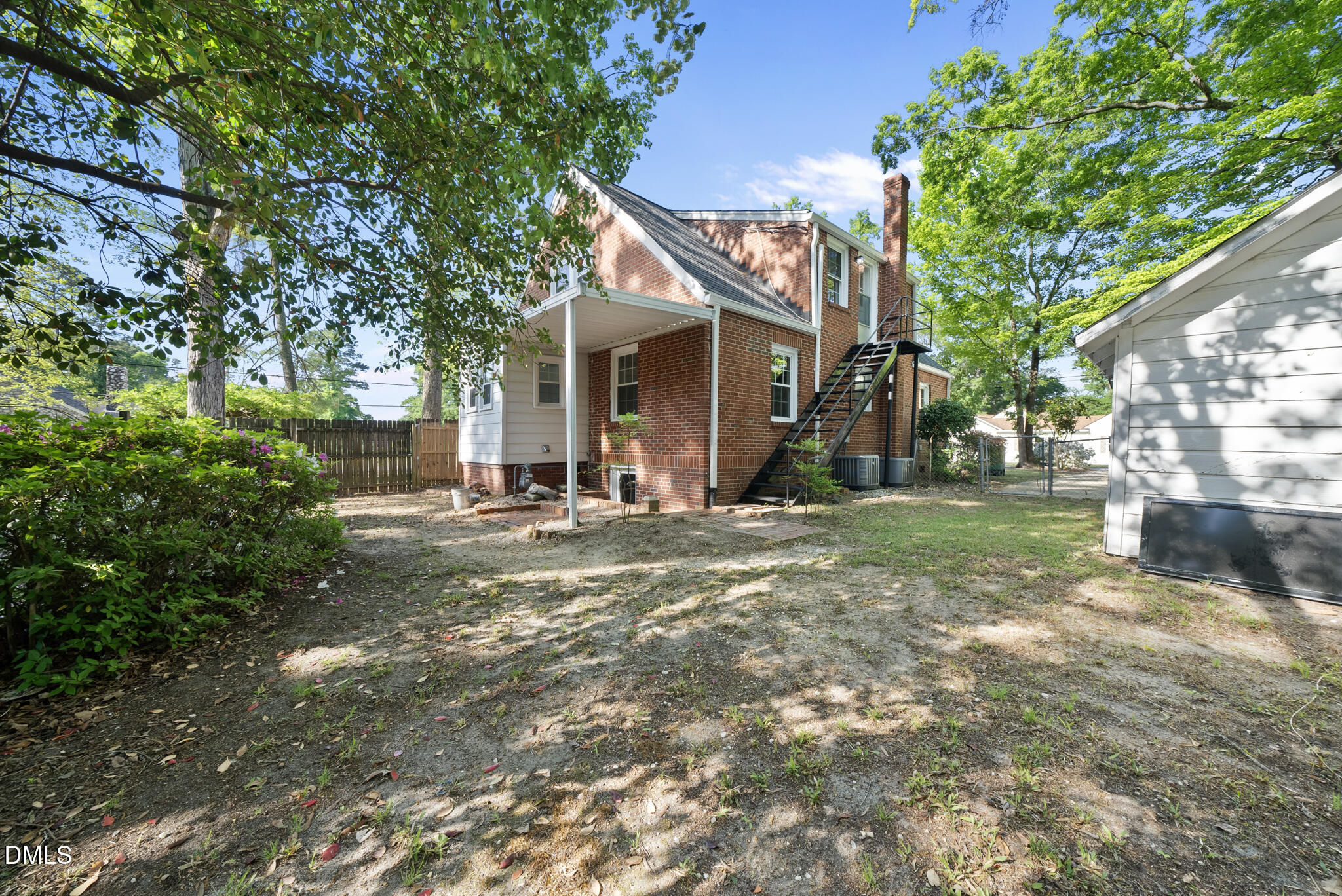 513 Raleigh Street Fuquay-Varina, NC 27526 - Photo 4 of 5 DSC00544
