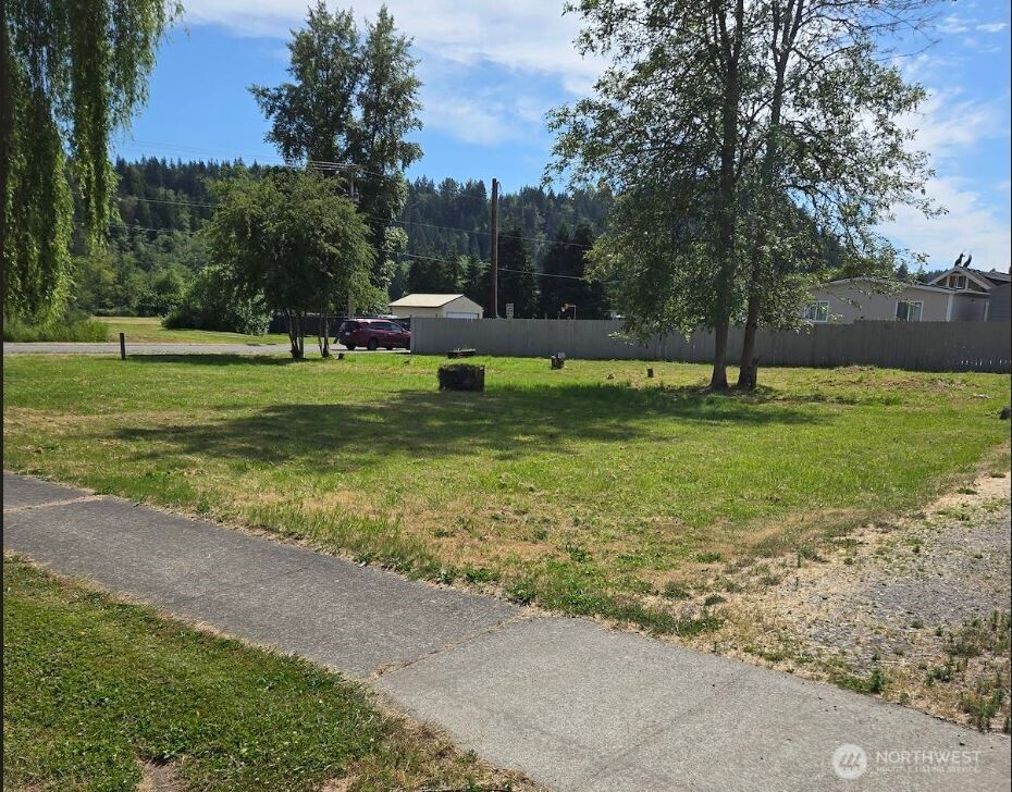 105 Southwest 3rd St Prairie South Prairie, WA 98385 - Photo 3 of 13