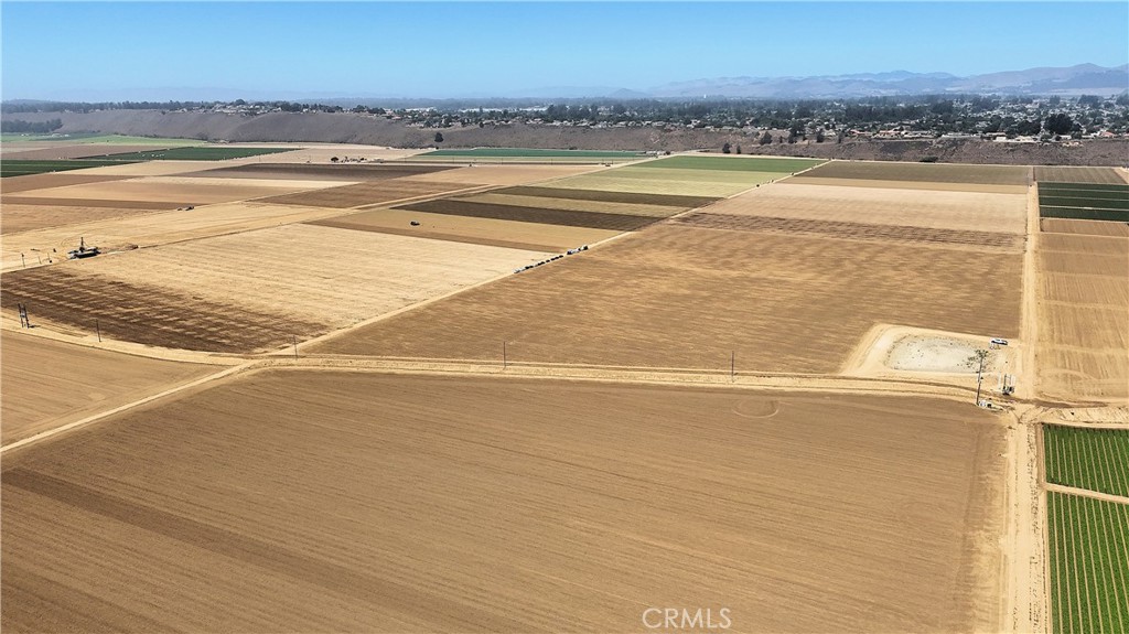1765 Division Street Nipomo, CA 93444 - Photo 2 of 8 a view of an ocean and beach