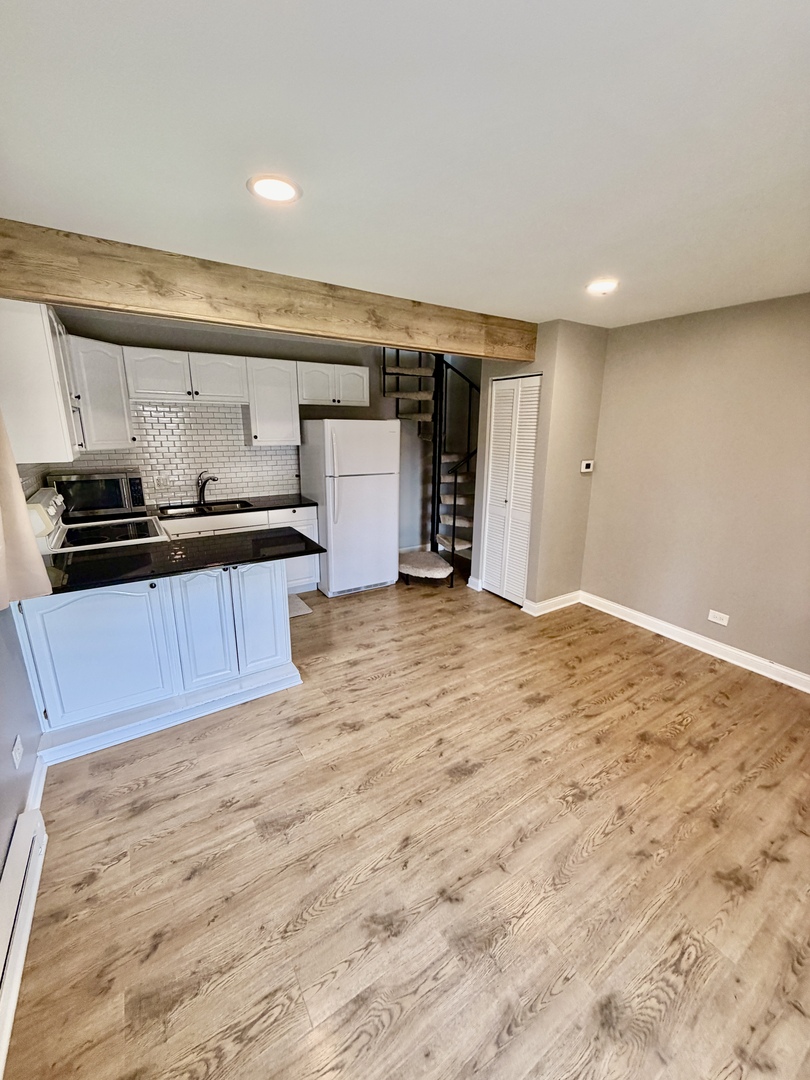 40 Bermuda Colony, Unit 3 Fox Lake, IL 60020 - Photo 7 of 19