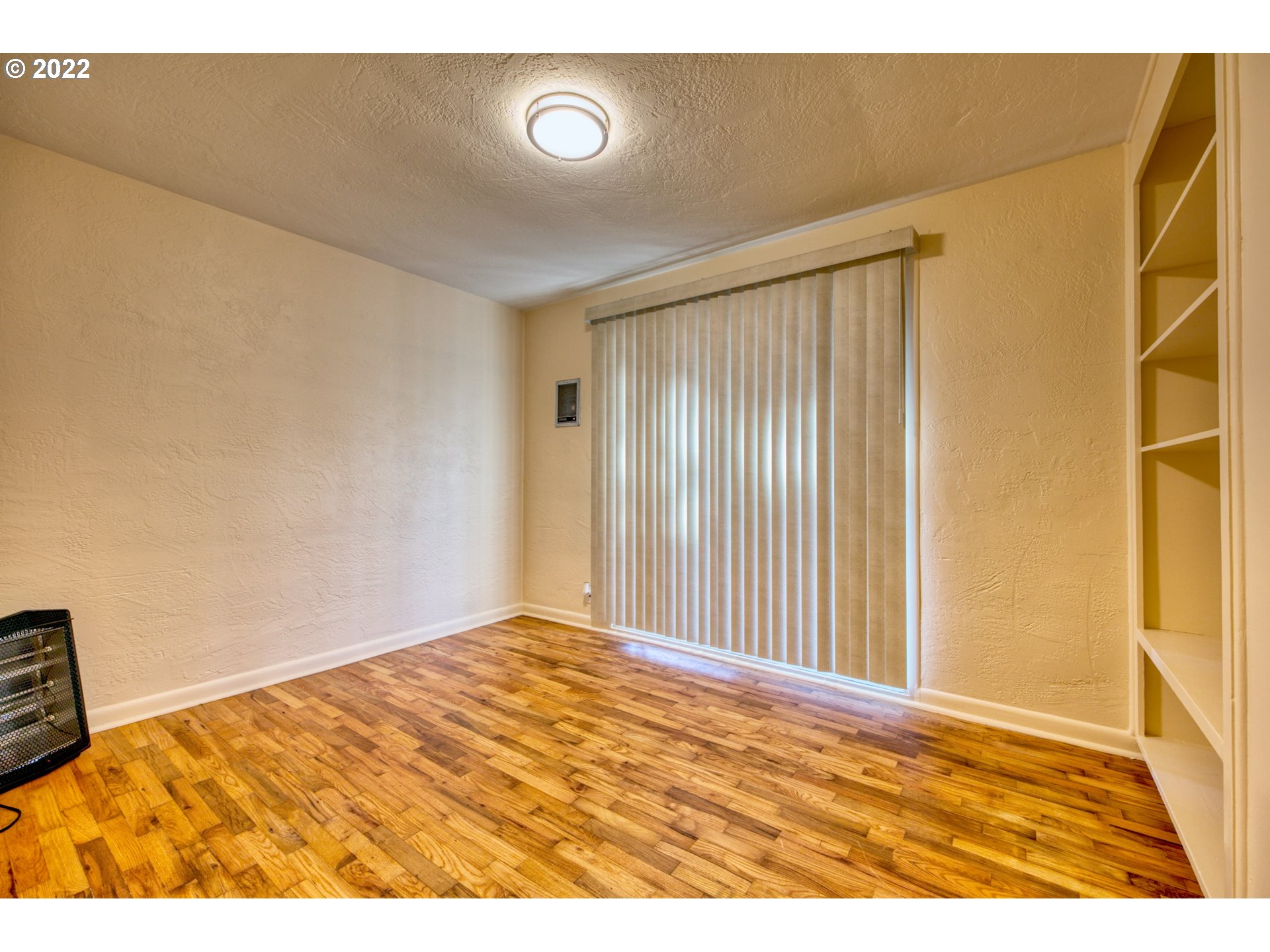 3212 Oriole Street Springfield, OR 97477 - Photo 12 of 20 a view of an empty room