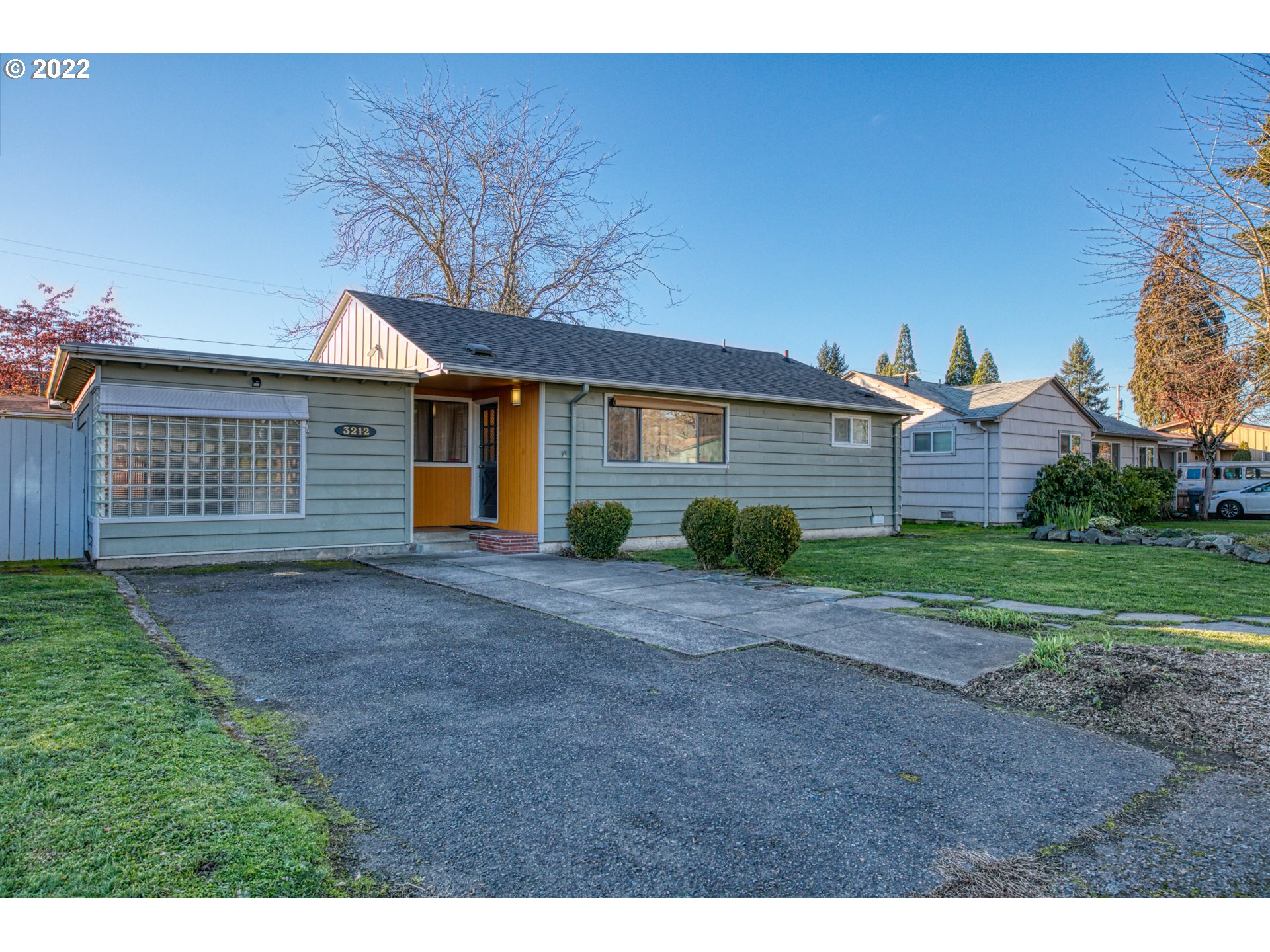 3212 Oriole Street Springfield, OR 97477 - Photo 2 of 20 a view of a house with a yard