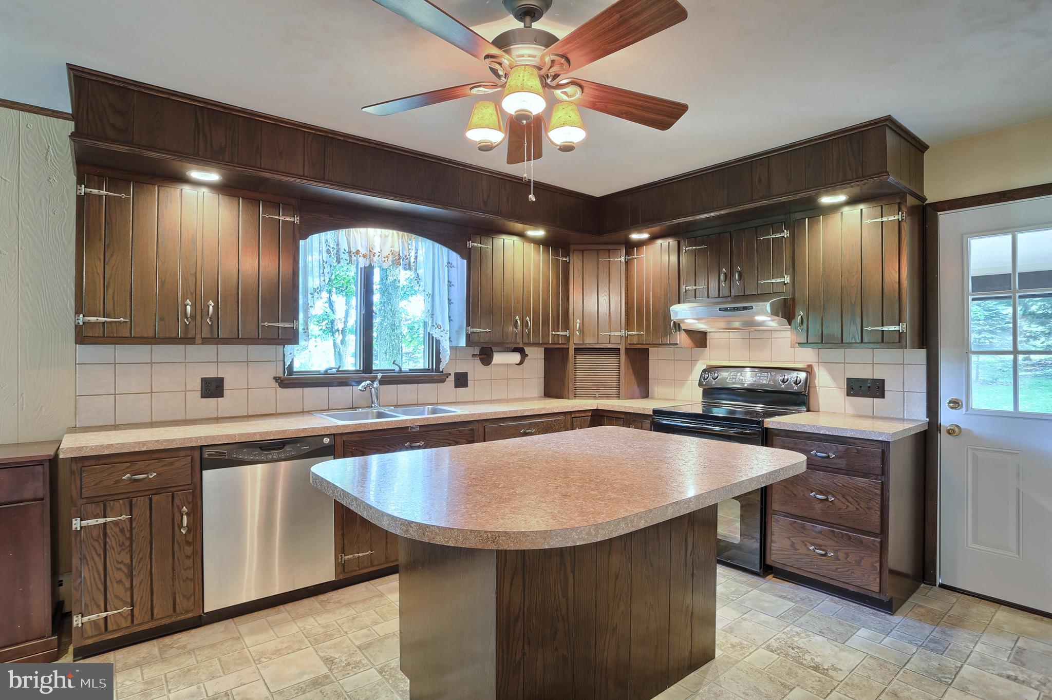 351 Golf Road Myerstown, PA 17067 - Photo 9 of 65 Gallery Image 9