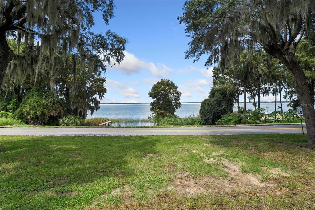 1689 Lakeshore Drive Eustis, FL 32726 - Photo 11 of 76