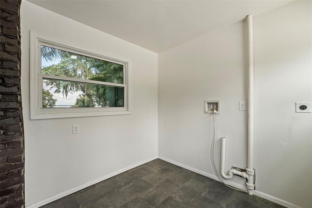 1689 Lakeshore Drive Eustis, FL 32726 - Photo 60 of 76 a view of empty room with window