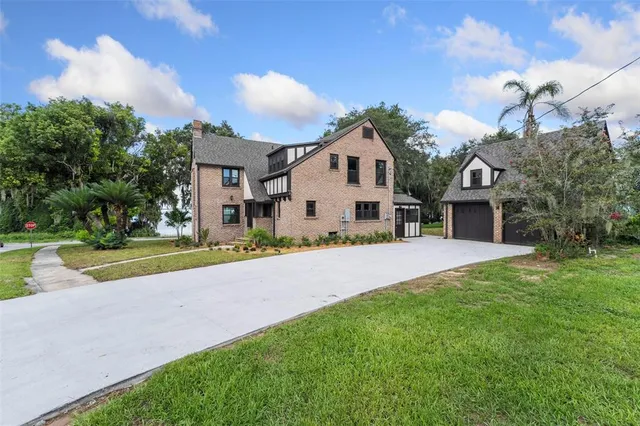 $765,000 | 1689 Lakeshore Drive, Eustis, FL 32726