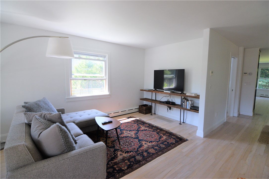 197 Coggeshall Avenue Newport, RI 02840 - Photo 14 of 45