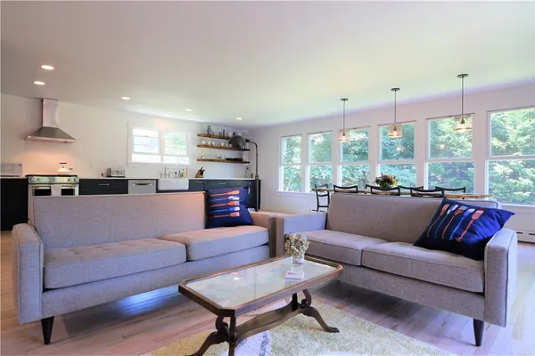 $4,500 | 197 Coggeshall Avenue, Newport, RI 02840