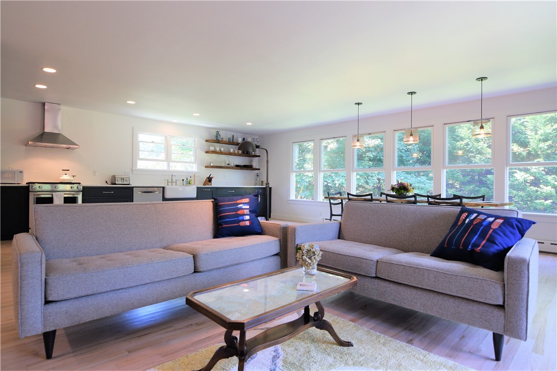 197 Coggeshall Avenue Newport, RI 02840 - Photo 26 of 45