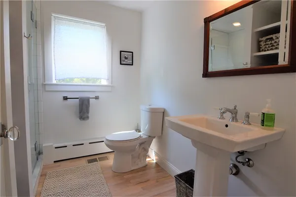 $4,500 | 197 Coggeshall Avenue, Newport, RI 02840