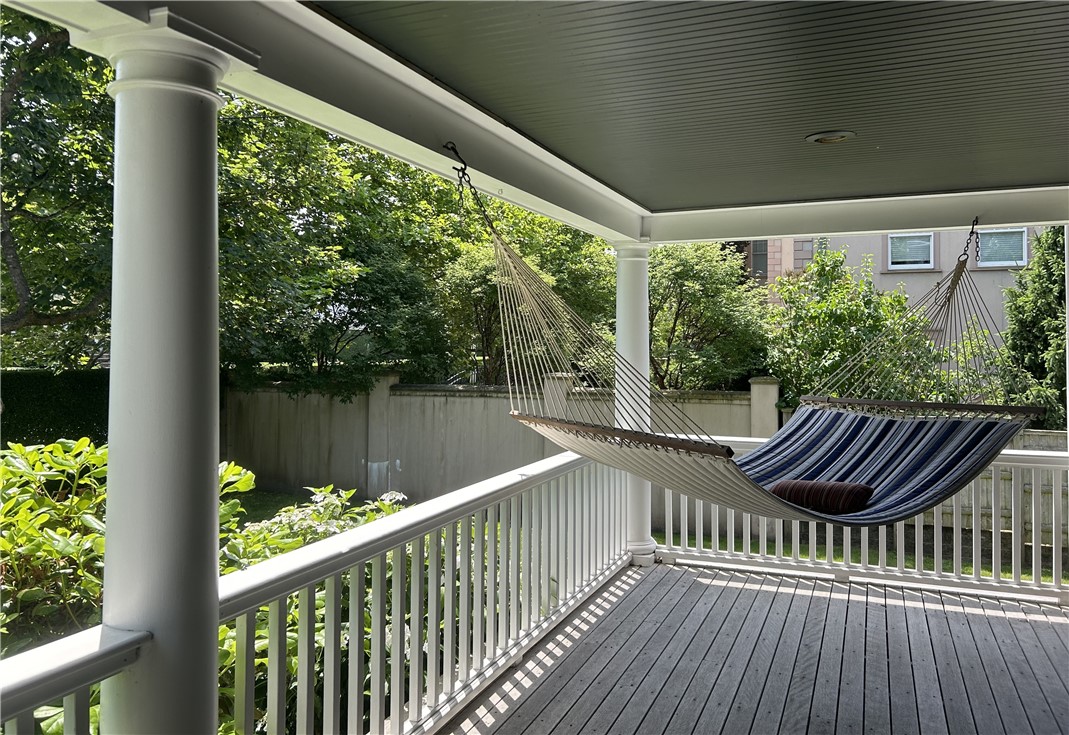 197 Coggeshall Avenue Newport, RI 02840 - Photo 9 of 45