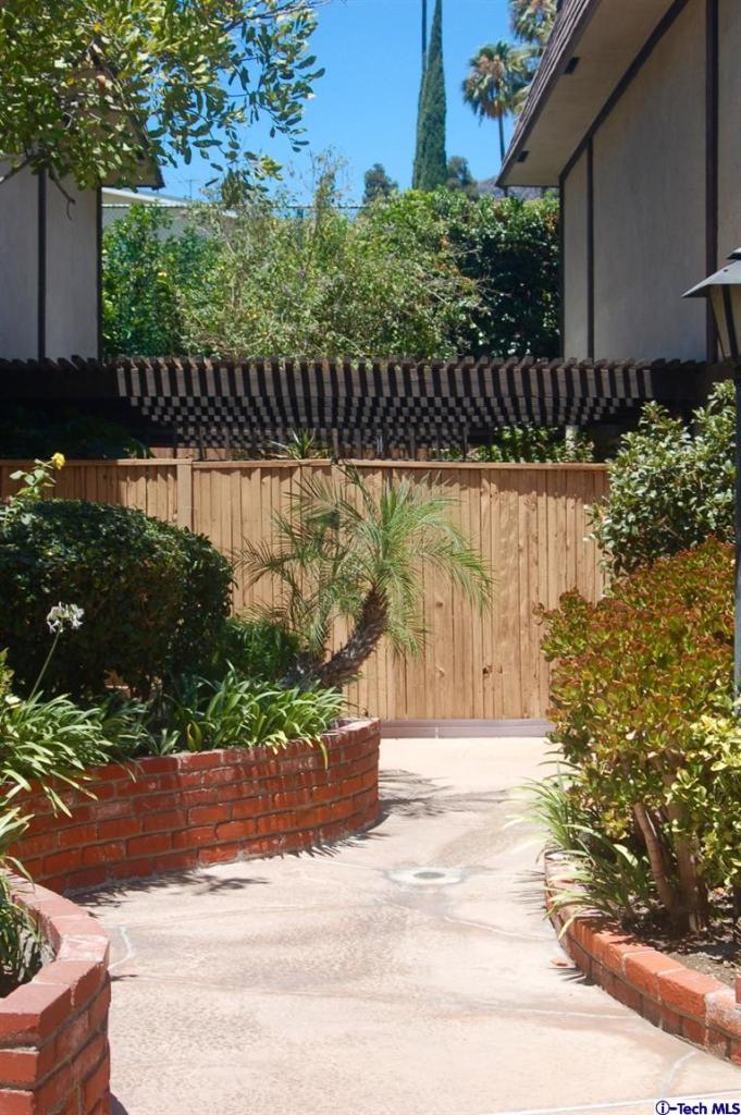 1445 Valley View Road, Unit 8 Glendale, CA 91202 - Photo 3 of 23 Additional Photo
