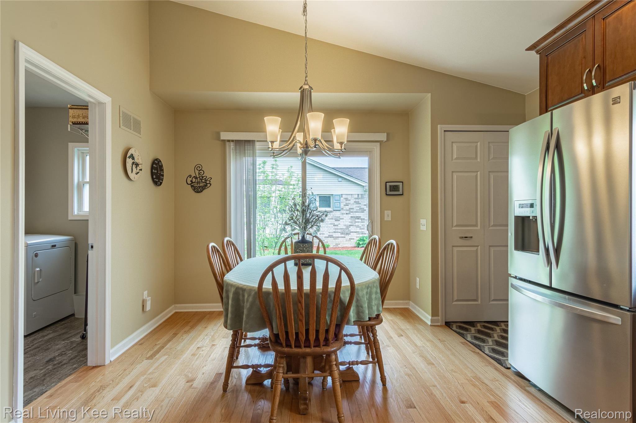 2160 Warrington Road Rochester, MI 48307 - Photo 18 of 55 Interiors (5 of 42).jpg