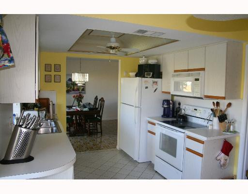 22490 Southwest 66th Avenue Boca Raton, FL 33428 - Photo 1 of 5 Kitchen