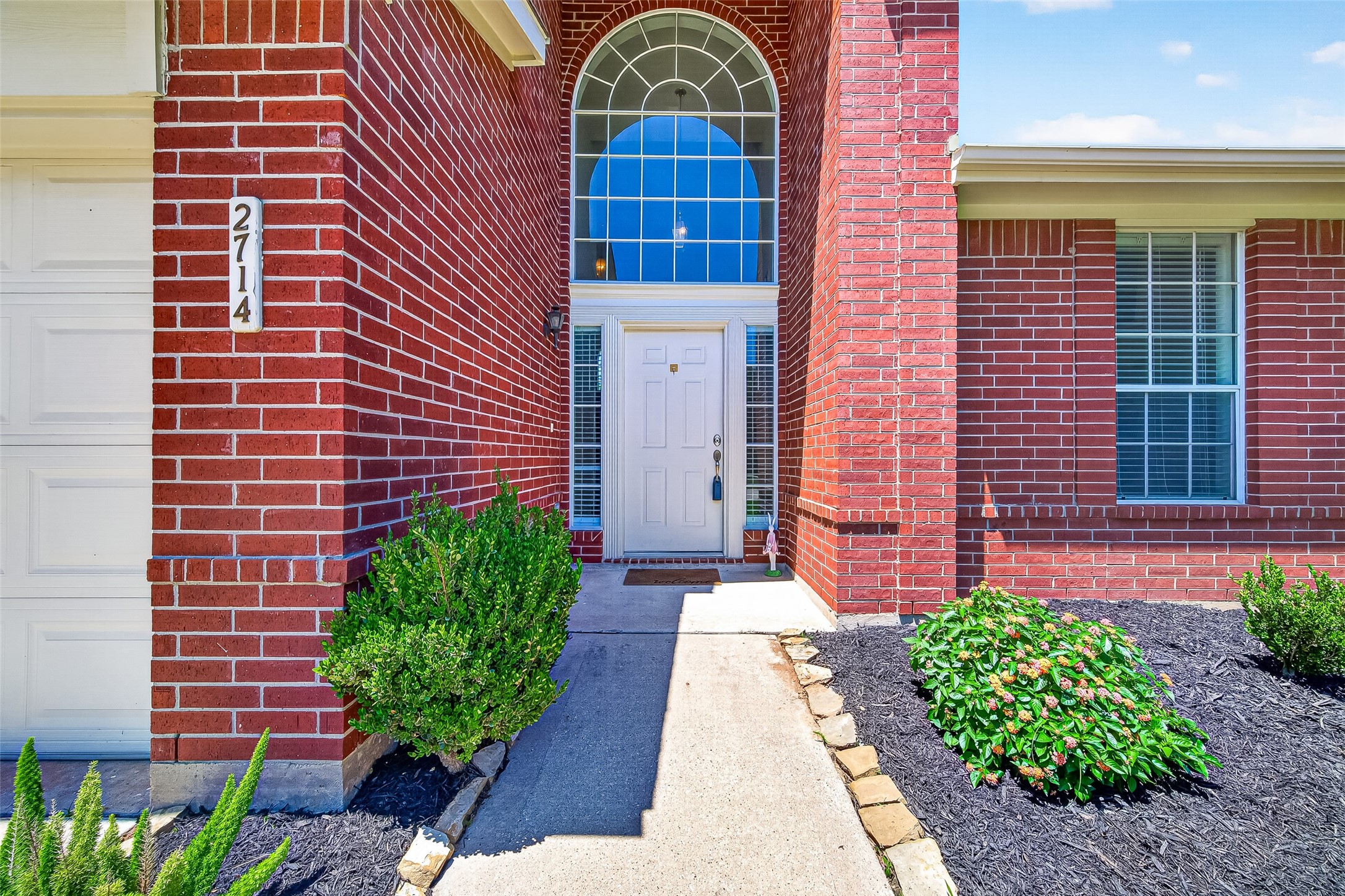 2714 Holly Walk Lane Spring, TX 77388 - Photo 3 of 27