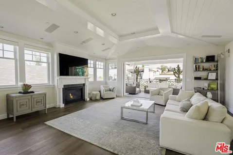 $7,700,000 | 636 12th Street, Manhattan Beach, CA 90266