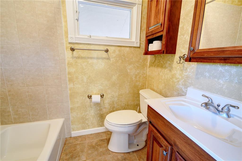 2325 Haymaker Road Monroeville, PA 15146 - Photo 14 of 25 Full bath for 2nd bedroom